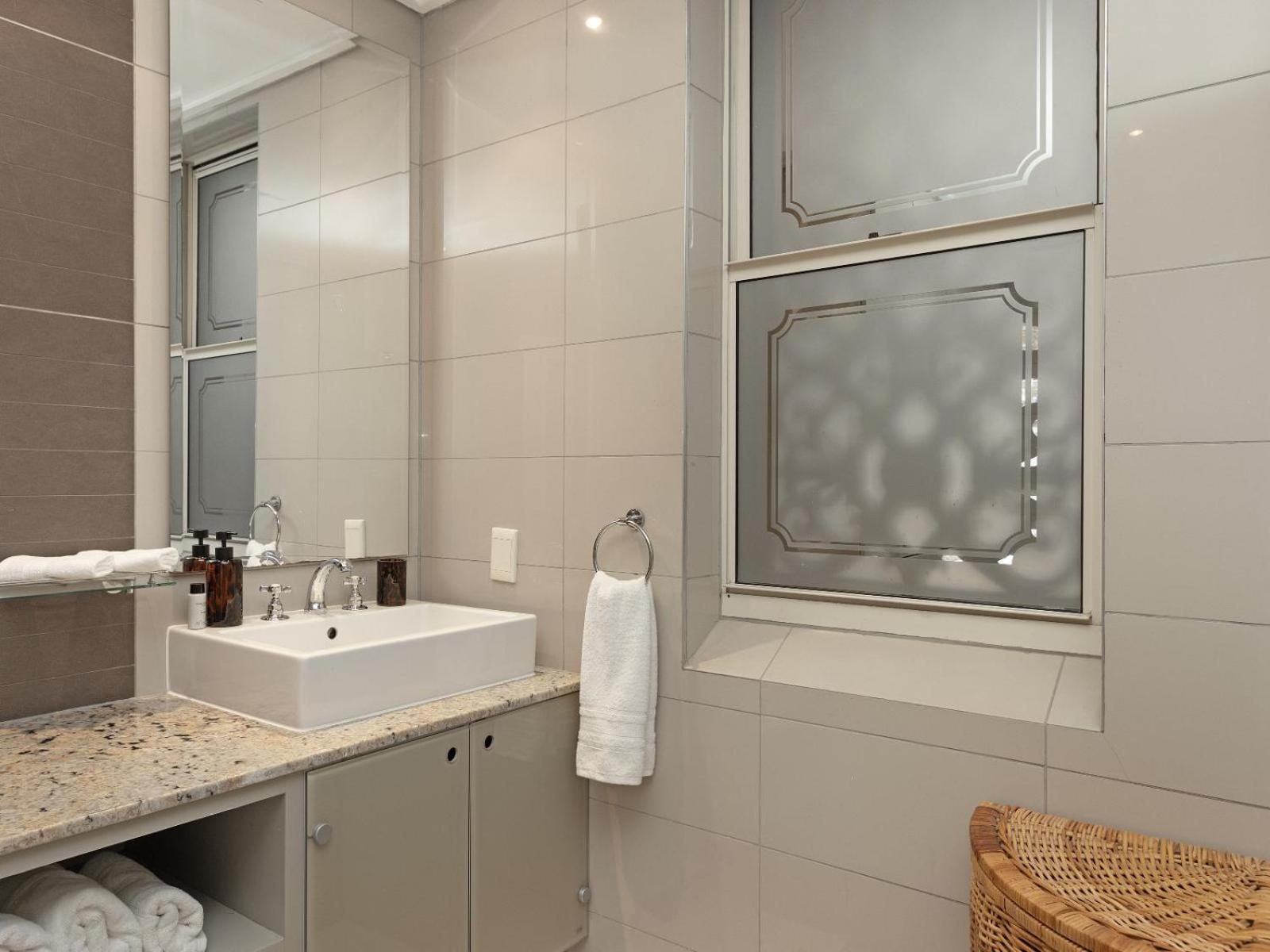 Cape Royale Apartments With Cape Finest Cape Town Room photo